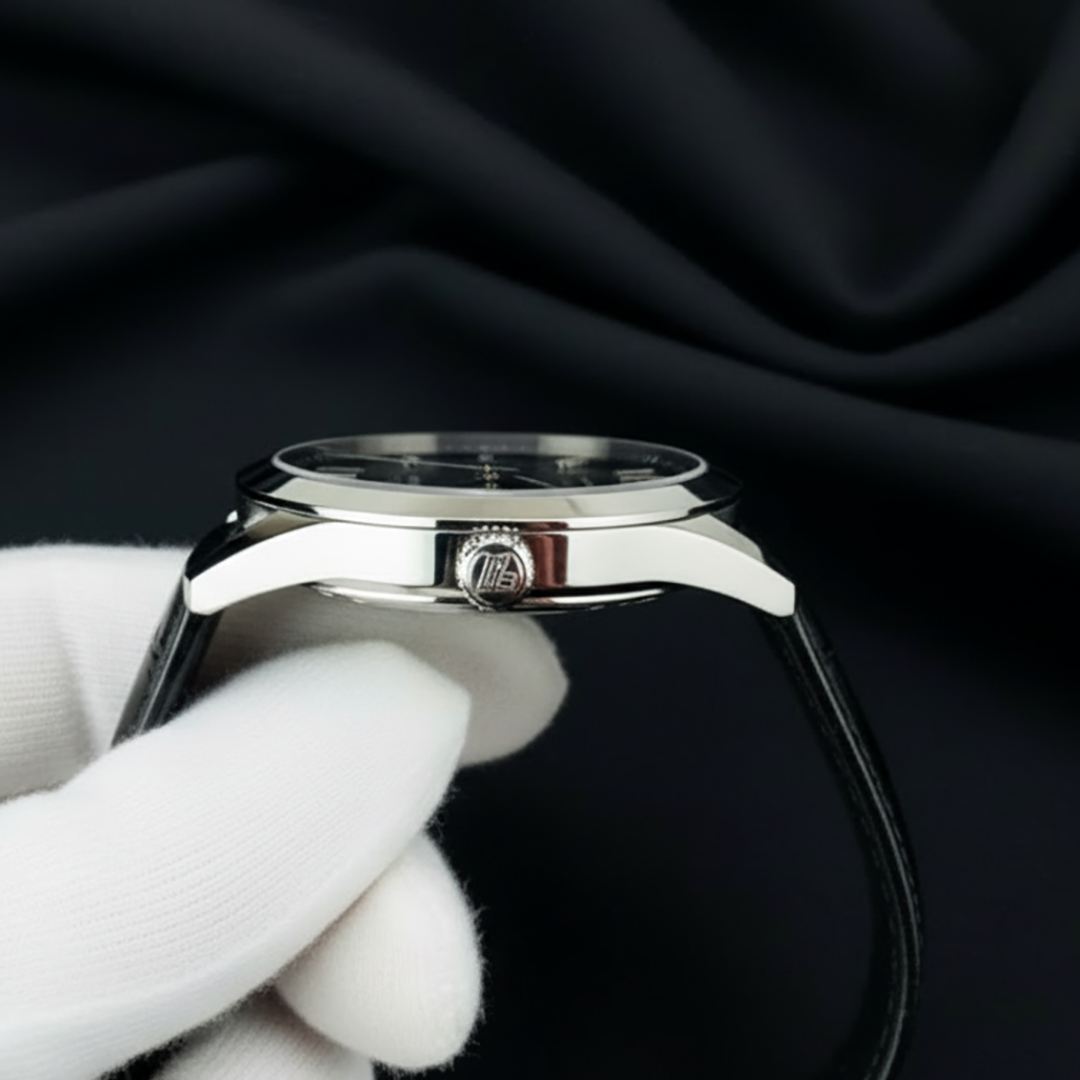 ST001 🔥 Bold & Sleek Gents Watch with Date Function & Master Lock